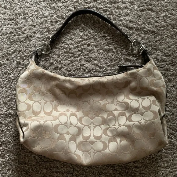 COACH Ashley Signature Hobo Handbag, Tan, Good Condition. Minor flaws. - Picture 4 of 5